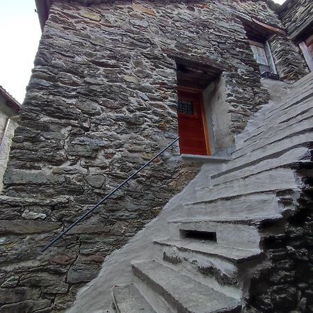 La Casa Del Busso Bed and Breakfast Boccioleto Esterno foto